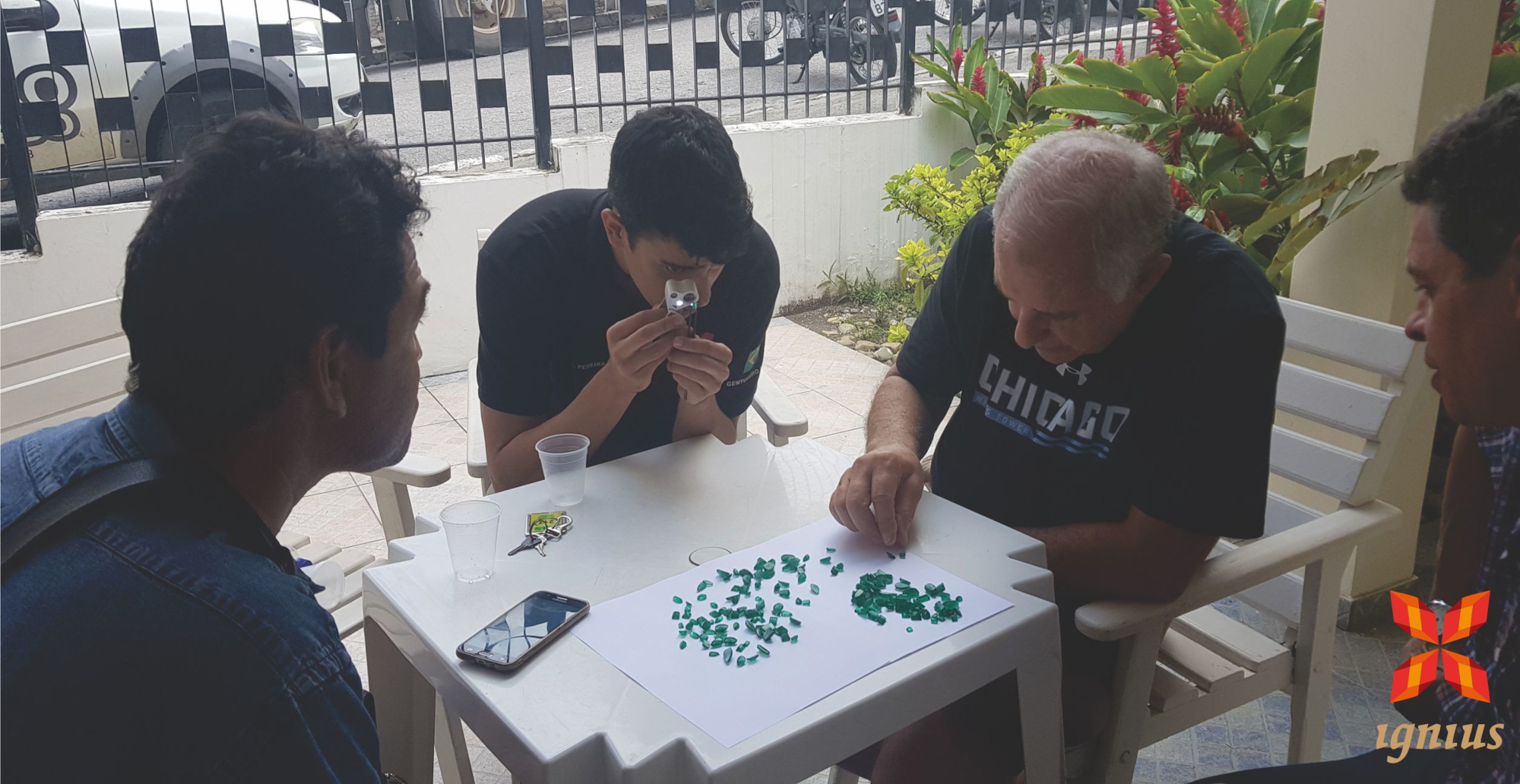 Garimpo de esmeralda em Nova Era